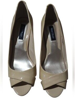 White House Black Market Neutral Nude Tan Heels - Worn Once - Sz 7, Retail $160